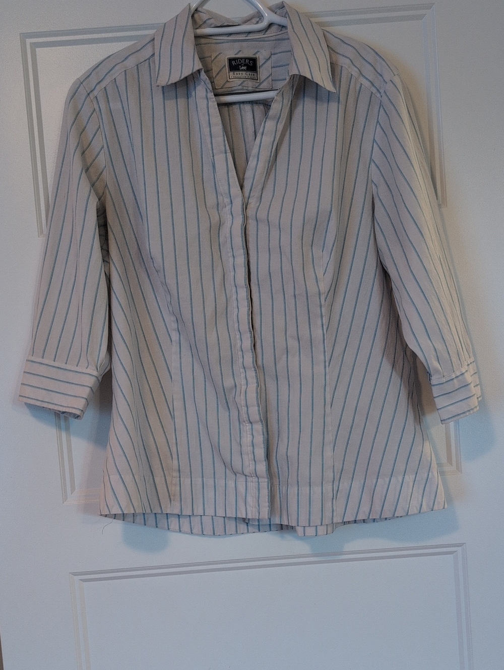 Riders by Lee White Button-Down Shirt with Blue Pinstripes